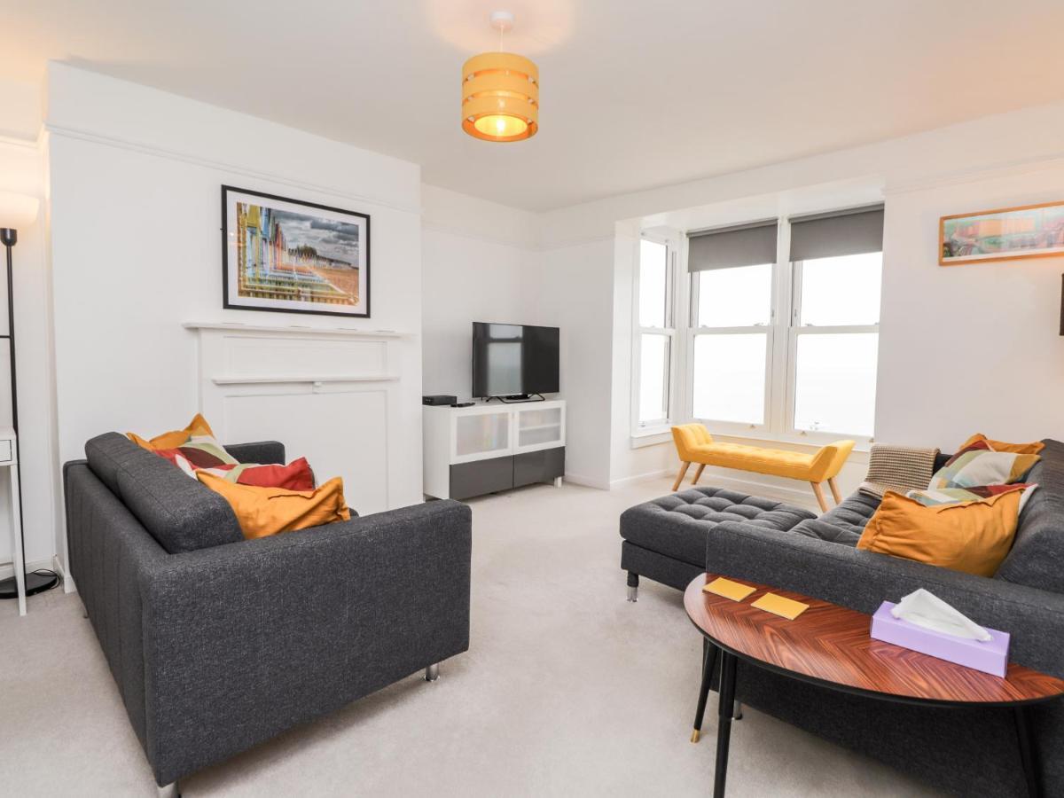 Fairlight View Apartment